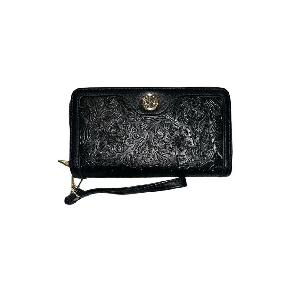 Chic Unlimited Black Full Zip Around Inner Pocketed Casual Wristlet Handbag